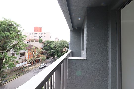 Sacada da Sala de apartamento à venda com 3 quartos, 81m² em Petrópolis, Porto Alegre