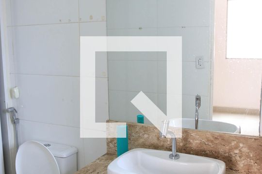Banheiro da Suíte de apartamento para alugar com 3 quartos, 99m² em Setor Oeste, Goiânia