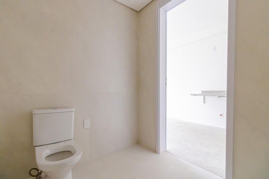 Banheiro de kitnet/studio à venda com 1 quarto, 30m² em Indianópolis, São Paulo