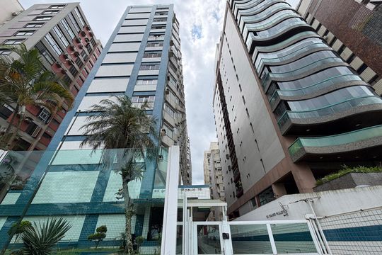 Fachada de apartamento para alugar com 2 quartos, 80m² em Embaré, Santos
