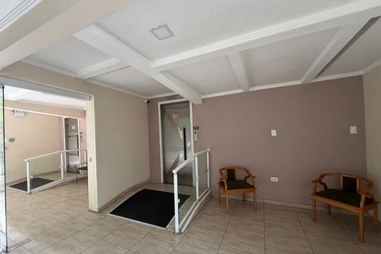 Hall de entrada de apartamento para alugar com 2 quartos, 80m² em Embaré, Santos