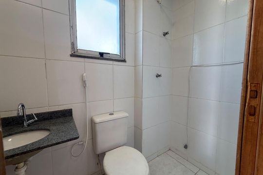 Banheiro social 2 de apartamento para alugar com 3 quartos, 186m² em Cinquentenario, Belo Horizonte
