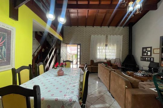Casa à venda com 3 quartos, 270m² em Jardim America, São Leopoldo