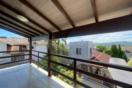 Casa à venda com 3 quartos, 270m² em Jardim America, São Leopoldo