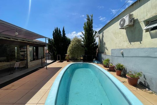 Casa à venda com 3 quartos, 270m² em Jardim America, São Leopoldo