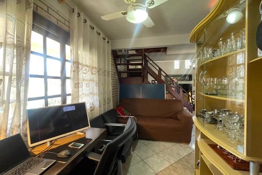 Casa à venda com 3 quartos, 270m² em Jardim America, São Leopoldo