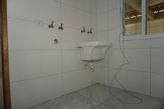 Apartamento para alugar com 1 quarto, 21m² em Conjunto Habitacional Jardim Sao Bento, Embu das Artes