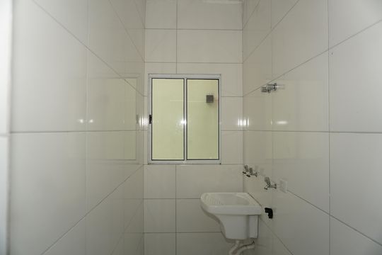 Lavanderia de apartamento para alugar com 1 quarto, 24m² em Conjunto Habitacional Jardim Sao Bento, Embu das Artes