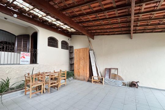 Garagem de casa à venda com 2 quartos, 156m² em Parque Selecta, São Bernardo do Campo