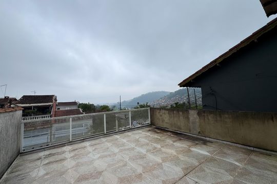 Sacada de casa à venda com 2 quartos, 156m² em Parque Selecta, São Bernardo do Campo