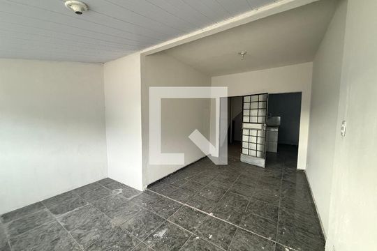 Casa à venda com 4 quartos, 250m² em Centro, Contagem