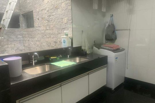 Casa à venda com 4 quartos, 450m² em Parque Jardim Amanda, Nova Lima