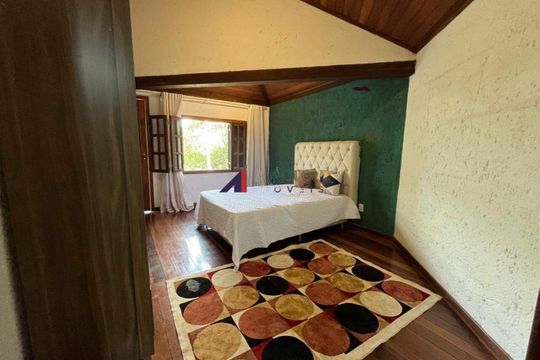 Casa à venda com 2 quartos, 121m² em Jardim Petropolis, Nova Lima