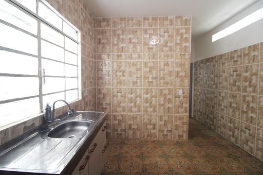 Cozinha de casa para alugar com 2 quartos, 70m² em Jardim Castro Alves, São Paulo