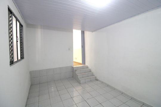 Quarto 1 de casa para alugar com 2 quartos, 70m² em Jardim Castro Alves, São Paulo