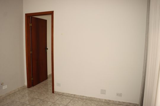 Casa para alugar com 2 quartos, 100m² em Vila Ema, São Paulo