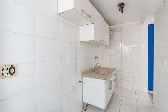 Cozinha de apartamento para alugar com 3 quartos, 58m² em Vila Água Funda, São Paulo