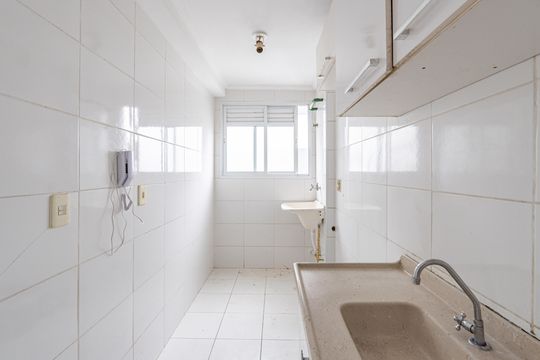 Cozinha e Área de Serviço de apartamento para alugar com 2 quartos, 58m² em Vila Água Funda, São Paulo