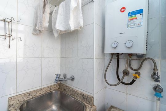 Área de serviço de apartamento à venda com 2 quartos, 60m² em Santa Teresinha, São Paulo