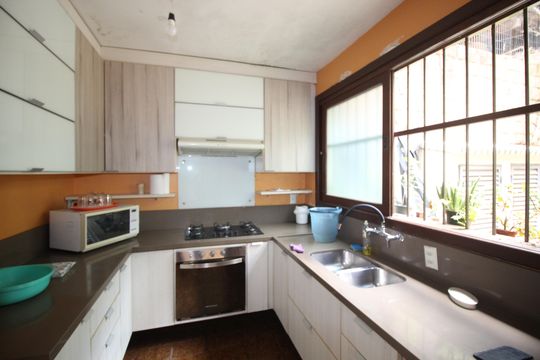 Cozinha de casa à venda com 3 quartos, 1320m² em Auxiliadora, Porto Alegre