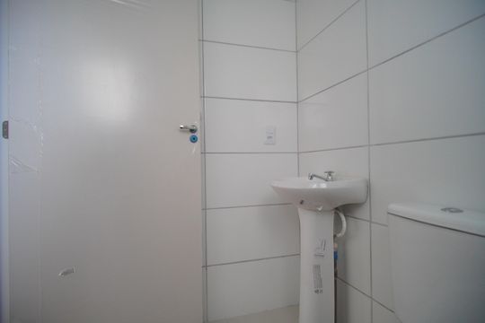 Banheiro de apartamento para alugar com 2 quartos, 44m² em Canudos, Novo Hamburgo