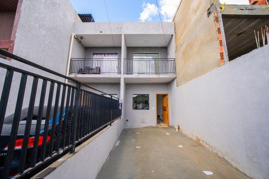 Fachada de casa para alugar com 2 quartos, 72m² em Umbará, Curitiba