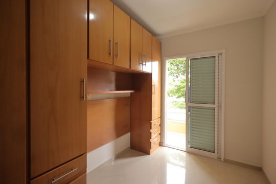 Quarto 2 de apartamento para alugar com 2 quartos, 51m² em Jardim Silvana, Santo André