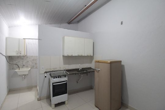 Sala e Cozinha de kitnet/studio para alugar com 1 quarto, 30m² em Juliana, Belo Horizonte