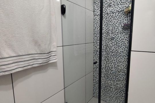 Banheiro de apartamento para alugar com 2 quartos, 57m² em Parque das Camelias, Campinas