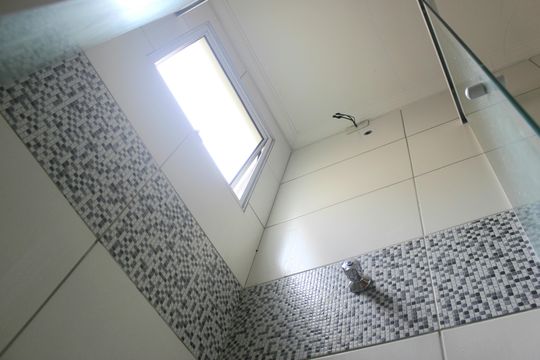 Banheiro  de apartamento para alugar com 2 quartos, 47m² em Jardim Silvestre, Guarulhos