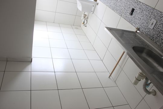 Cozinha e lavanderia  de apartamento para alugar com 2 quartos, 47m² em Jardim Silvestre, Guarulhos