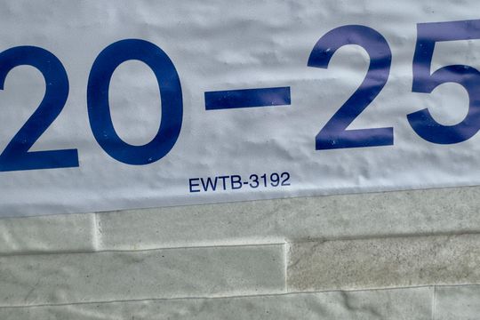 Código da placa EWTB-3192 de casa para alugar com 2 quartos, 120m² em Jardim Adriana, Guarulhos