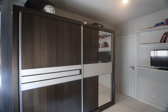 Quarto 1 de apartamento para alugar com 2 quartos, 48m² em Jardim Betânia, Cachoeirinha
