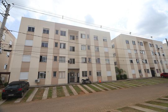 Fachada do bloco de apartamento para alugar com 2 quartos, 48m² em Jardim Betânia, Cachoeirinha