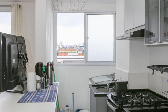 Cozinha de apartamento para alugar com 2 quartos, 40m² em Barra Funda, São Paulo