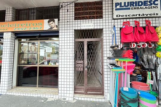 Fachada de apartamento para alugar com 2 quartos, 57m² em Bento Ribeiro, Rio de Janeiro