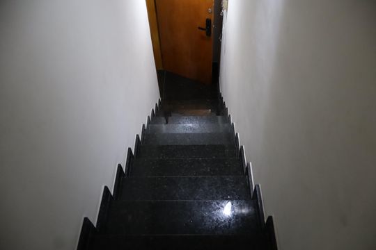 Escada acesso para a garagem de casa à venda com 3 quartos, 130m² em Vila Formosa, São Paulo