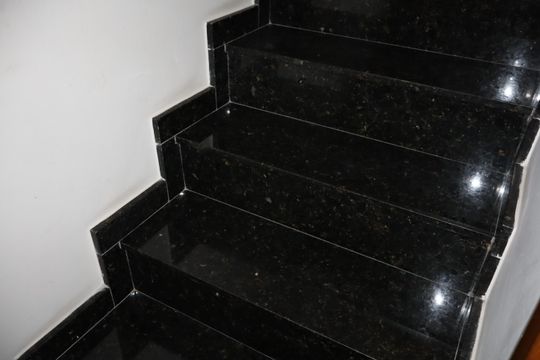 Escada acesso para a garagem de casa à venda com 3 quartos, 130m² em Vila Formosa, São Paulo