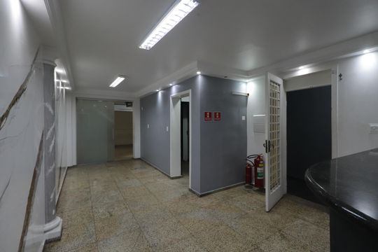 Casa para alugar com 5 quartos, 270m² em Penha de França, São Paulo