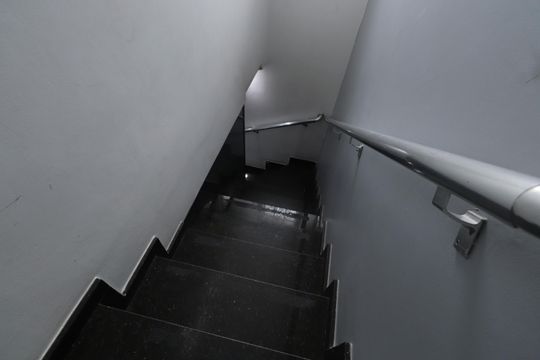 Escada de casa para alugar com 5 quartos, 270m² em Penha de França, São Paulo