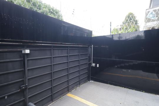 Garagem de casa para alugar com 5 quartos, 270m² em Penha de França, São Paulo