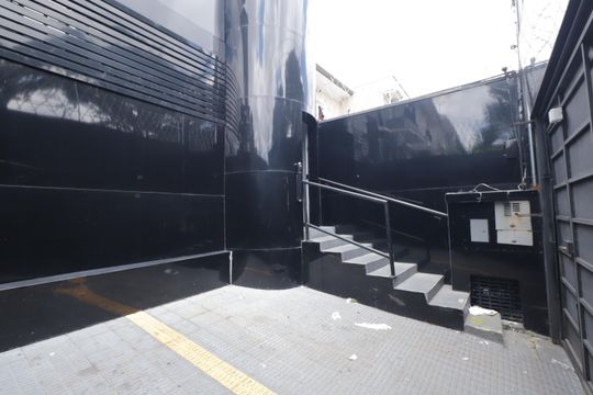 Garagem de casa para alugar com 5 quartos, 270m² em Penha de França, São Paulo