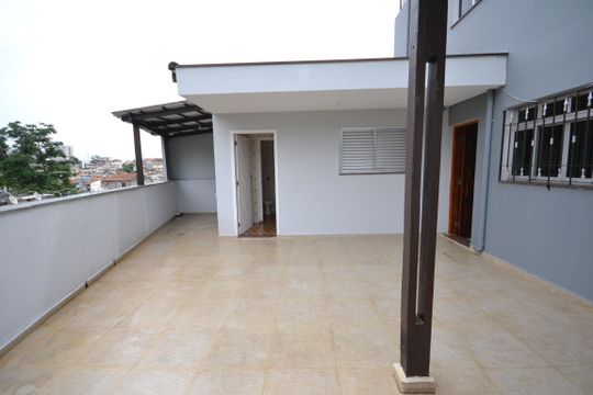 Área externa de casa para alugar com 7 quartos, 600m² em Rio Pequeno, São Paulo