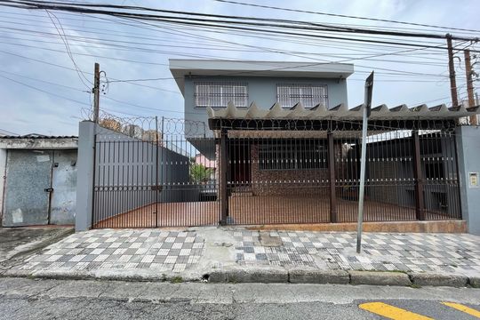 Fachada de casa para alugar com 7 quartos, 600m² em Rio Pequeno, São Paulo