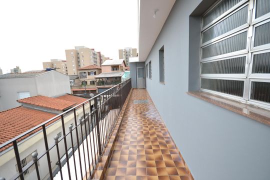 Varanda de casa para alugar com 7 quartos, 600m² em Rio Pequeno, São Paulo