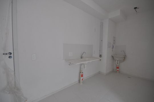 Cozinha de apartamento para alugar com 2 quartos, 32m² em Parque Novo Mundo, São Paulo