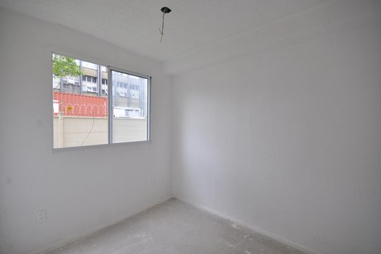 Quarto 1 de apartamento para alugar com 2 quartos, 32m² em Parque Novo Mundo, São Paulo