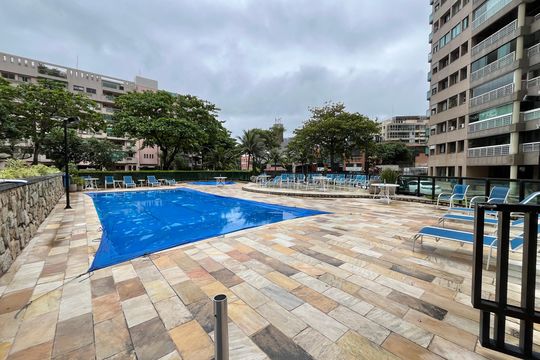 Área comum - Piscina de apartamento para alugar com 3 quartos, 147m² em Barra da Tijuca, Rio de Janeiro