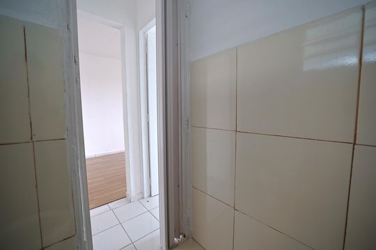 Banheiro de apartamento para alugar com 1 quarto, 42m² em Artur Alvim, São Paulo