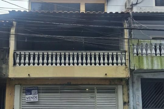 Fachada de casa à venda com 2 quartos, 185m² em Jardim Adriana, Guarulhos